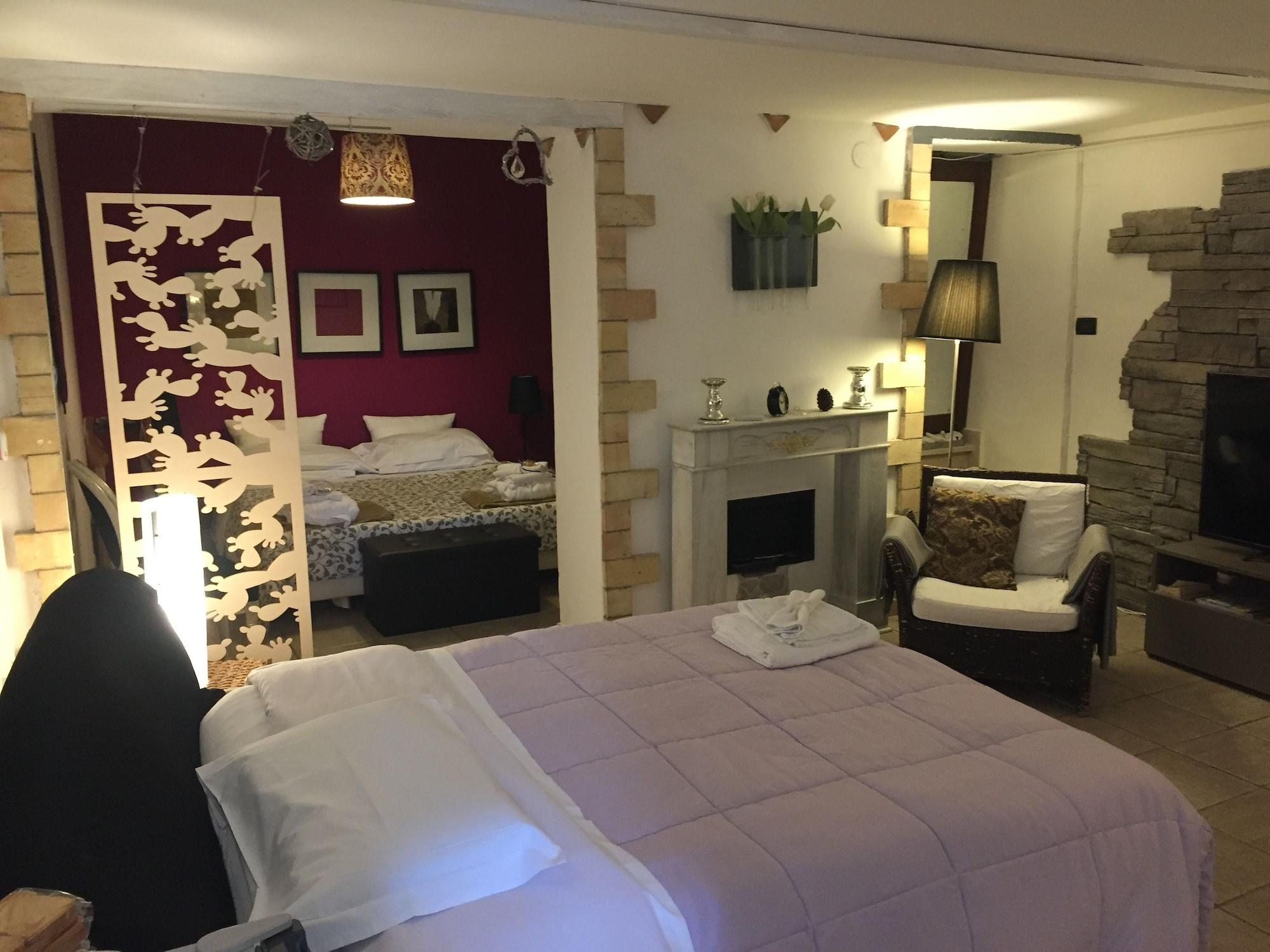Casa Tipica Siciliana Patronale Home Bedandbreakfast Tremetrisoprailcielo Camere Con Vista, Colazione Interna In Terrazzo Panoramico Кальтаджироне Экстерьер фото