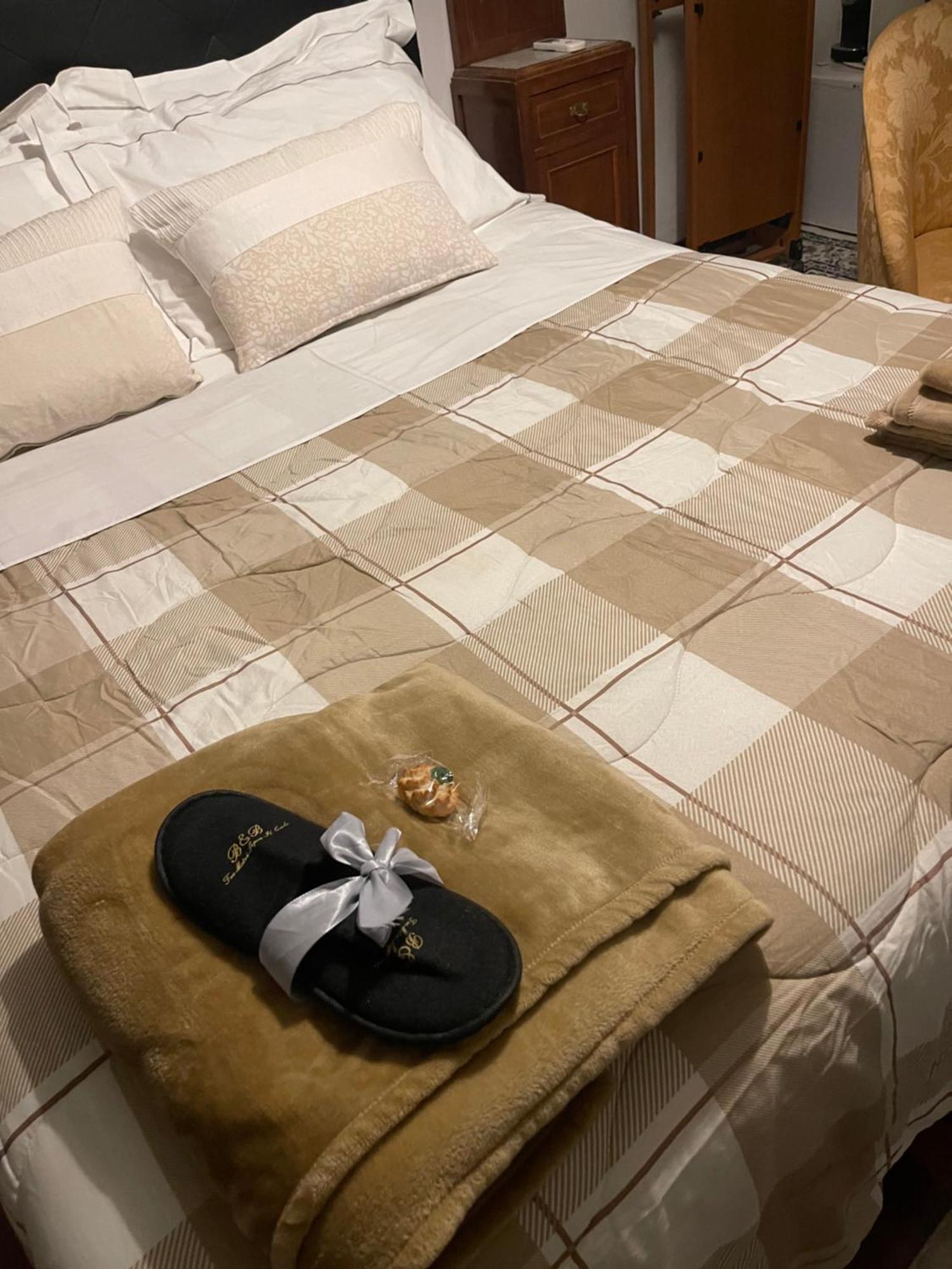 Casa Tipica Siciliana Patronale Home Bedandbreakfast Tremetrisoprailcielo Camere Con Vista, Colazione Interna In Terrazzo Panoramico Кальтаджироне Экстерьер фото
