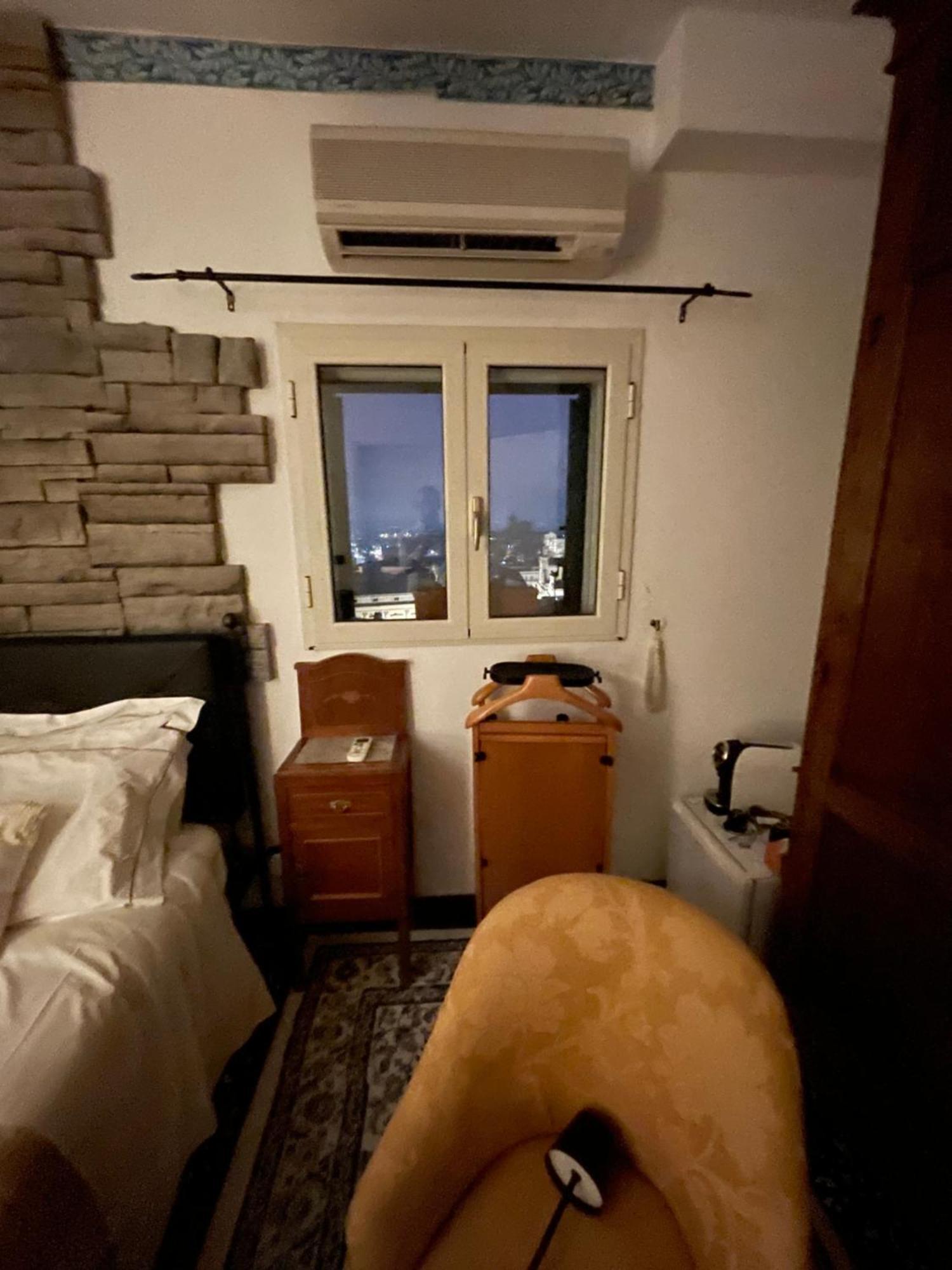 Casa Tipica Siciliana Patronale Home Bedandbreakfast Tremetrisoprailcielo Camere Con Vista, Colazione Interna In Terrazzo Panoramico Кальтаджироне Экстерьер фото