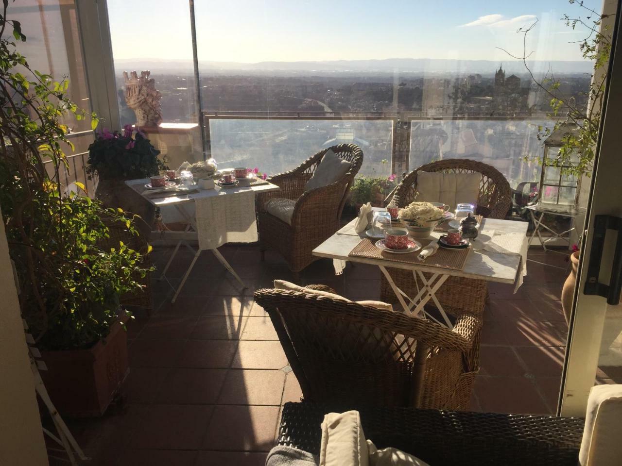 Casa Tipica Siciliana Patronale Home Bedandbreakfast Tremetrisoprailcielo Camere Con Vista, Colazione Interna In Terrazzo Panoramico Кальтаджироне Экстерьер фото