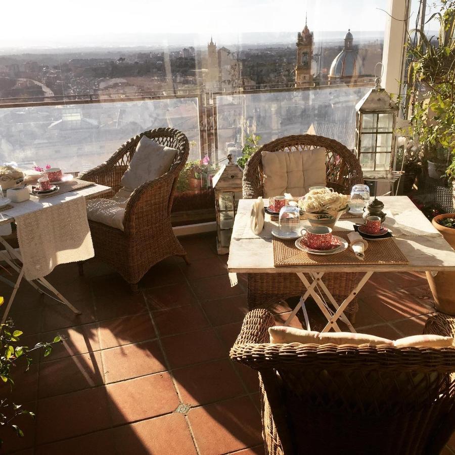Casa Tipica Siciliana Patronale Home Bedandbreakfast Tremetrisoprailcielo Camere Con Vista, Colazione Interna In Terrazzo Panoramico Кальтаджироне Экстерьер фото