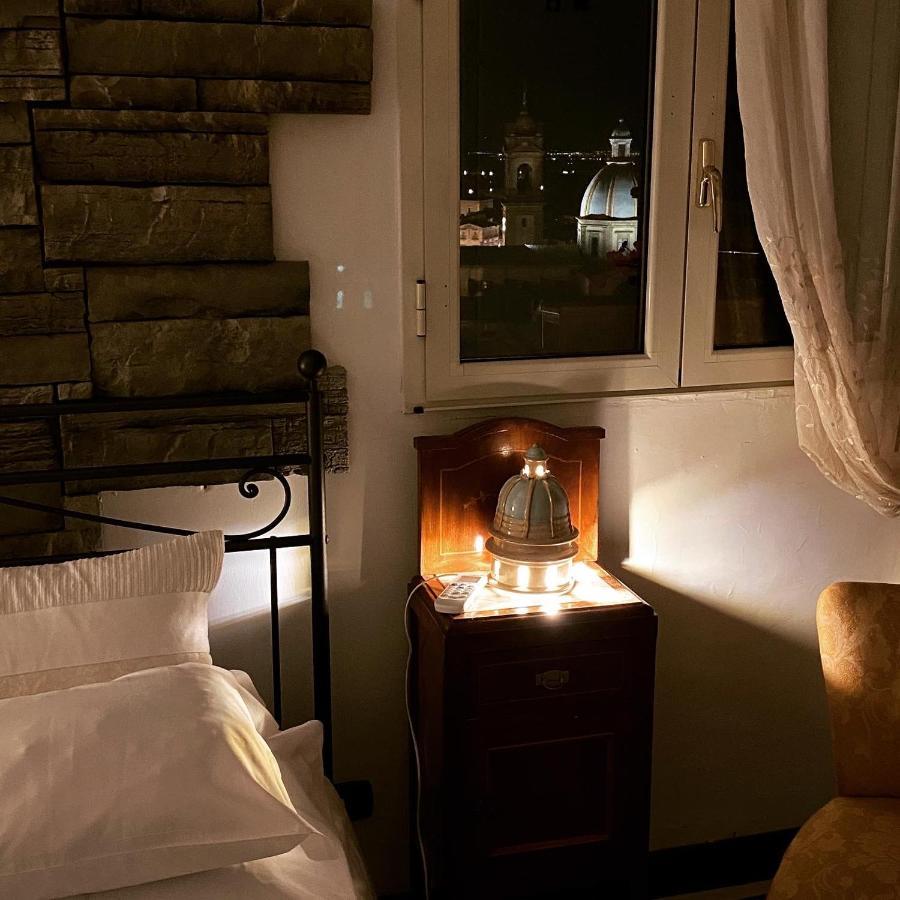 Casa Tipica Siciliana Patronale Home Bedandbreakfast Tremetrisoprailcielo Camere Con Vista, Colazione Interna In Terrazzo Panoramico Кальтаджироне Экстерьер фото